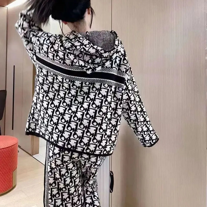 Letter Print Hooded Sweatshirt Set Women All Season New Wide Leg Pant Fashion Casual Two-piece Set .  M-XXL