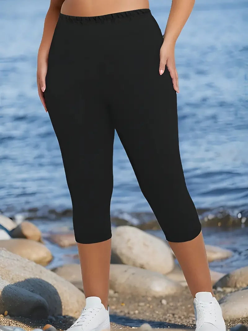 Plus size women's cropped leggings, tight ,sporty fit comfortable medium stretch