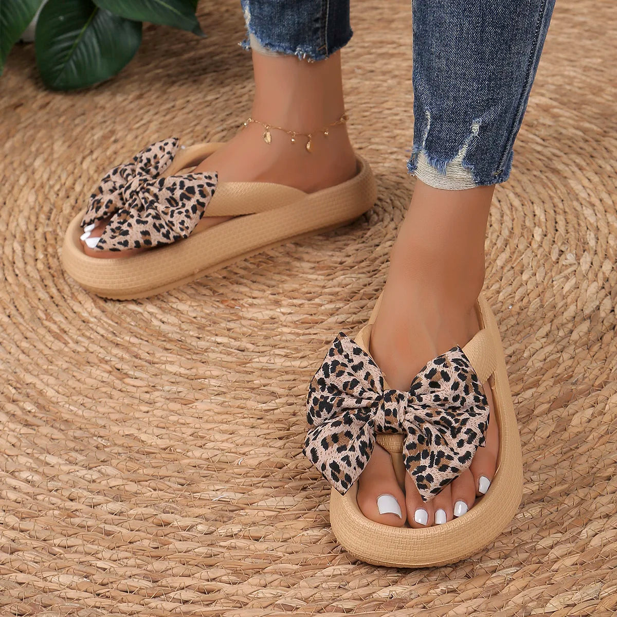 Summer Women Comfort Flip-Flop Leopard Bow Soft Thick-Soled Cloud Slippers Travel Vacation Beach sandal