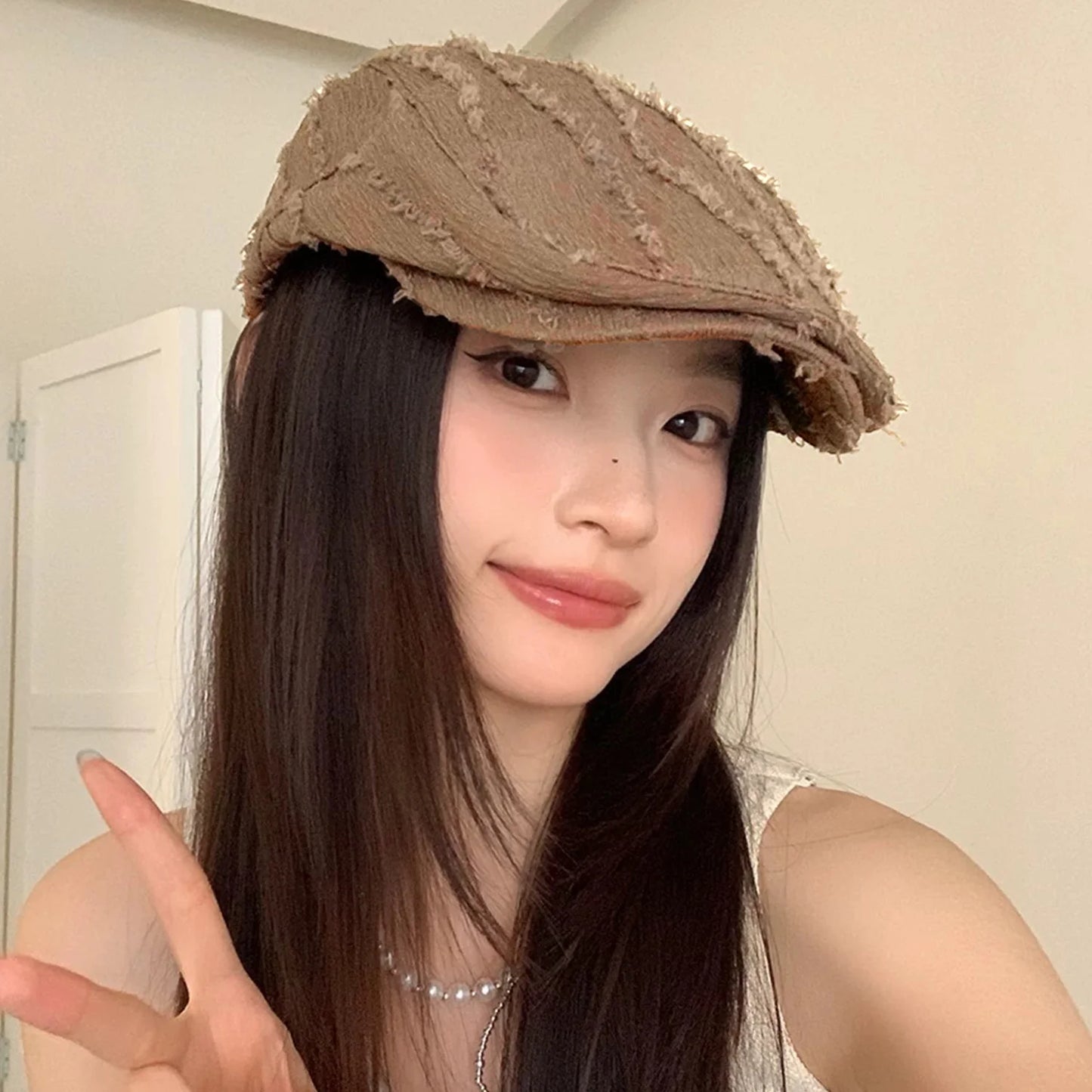 2025 New Ladies' Beret with Retro Frayed Edges Small and Sweet Duckbill Hat Japanese and Korean Fashion Artist Hat