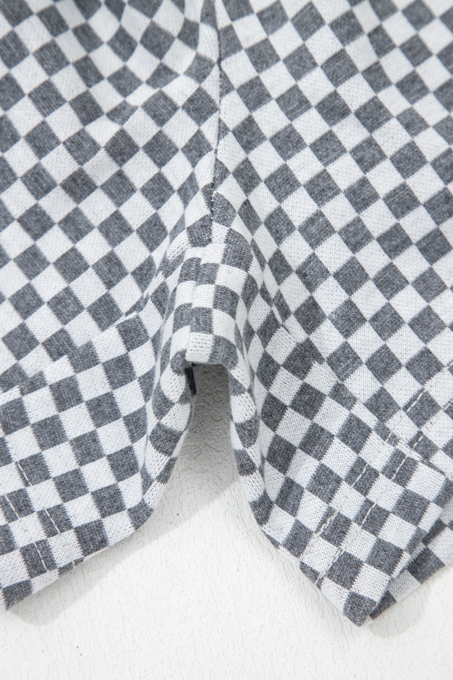 Gray Checkerboard Print Drawstring Elastic Waist Pocketed Shorts