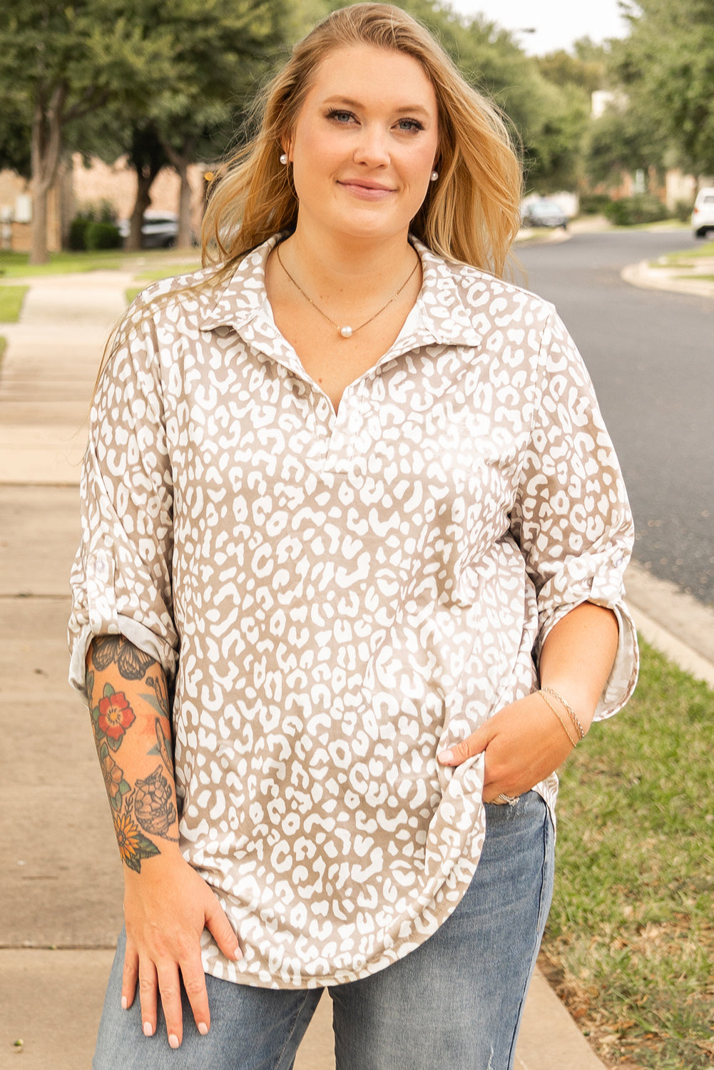 Leopard Print Tab Sleeve V-Neck Top | Plus Size | Light Taupe | 1X–4X
