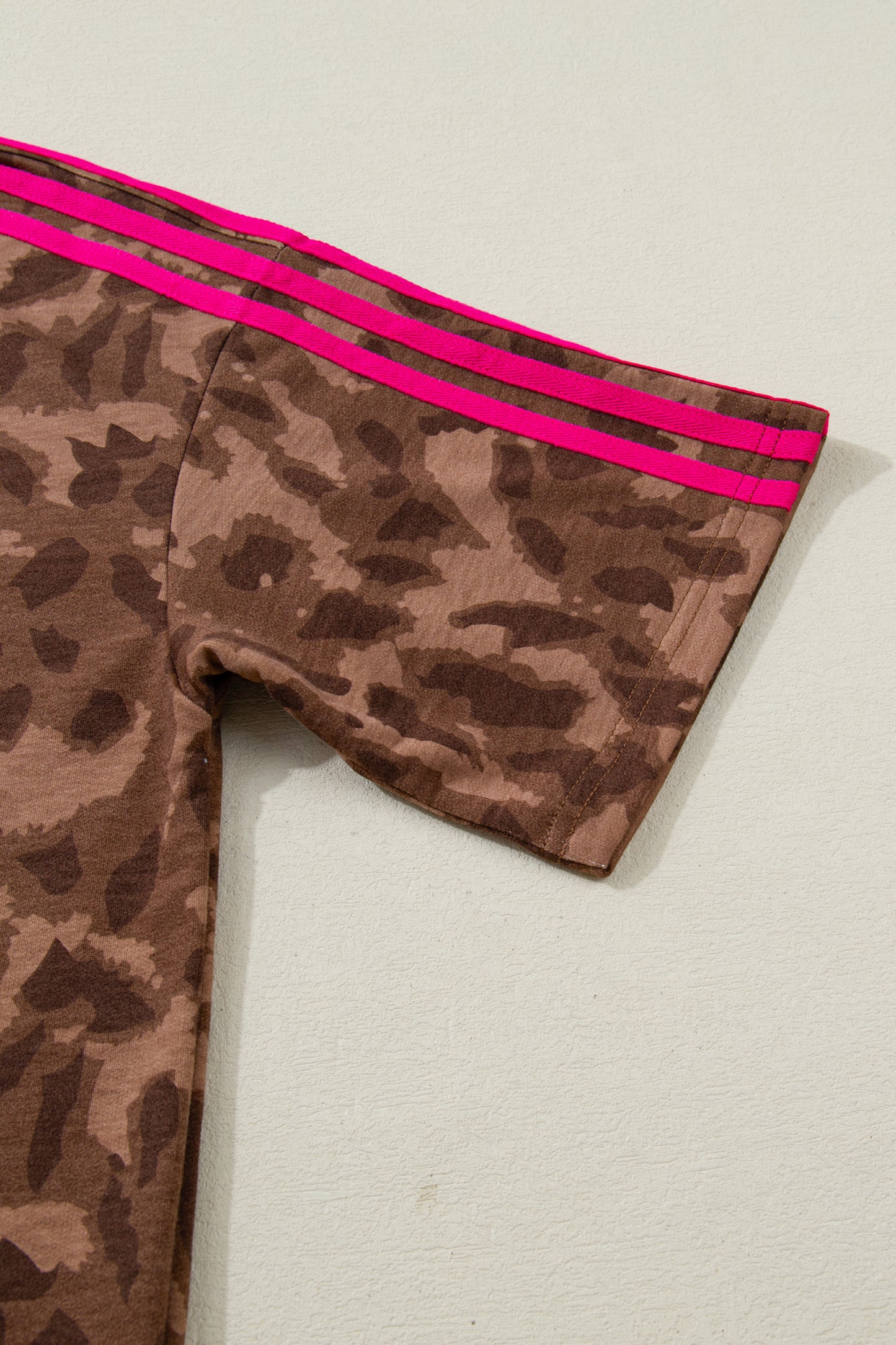 Brown Contrast Stripe Leopard Print Tee Shorts Set