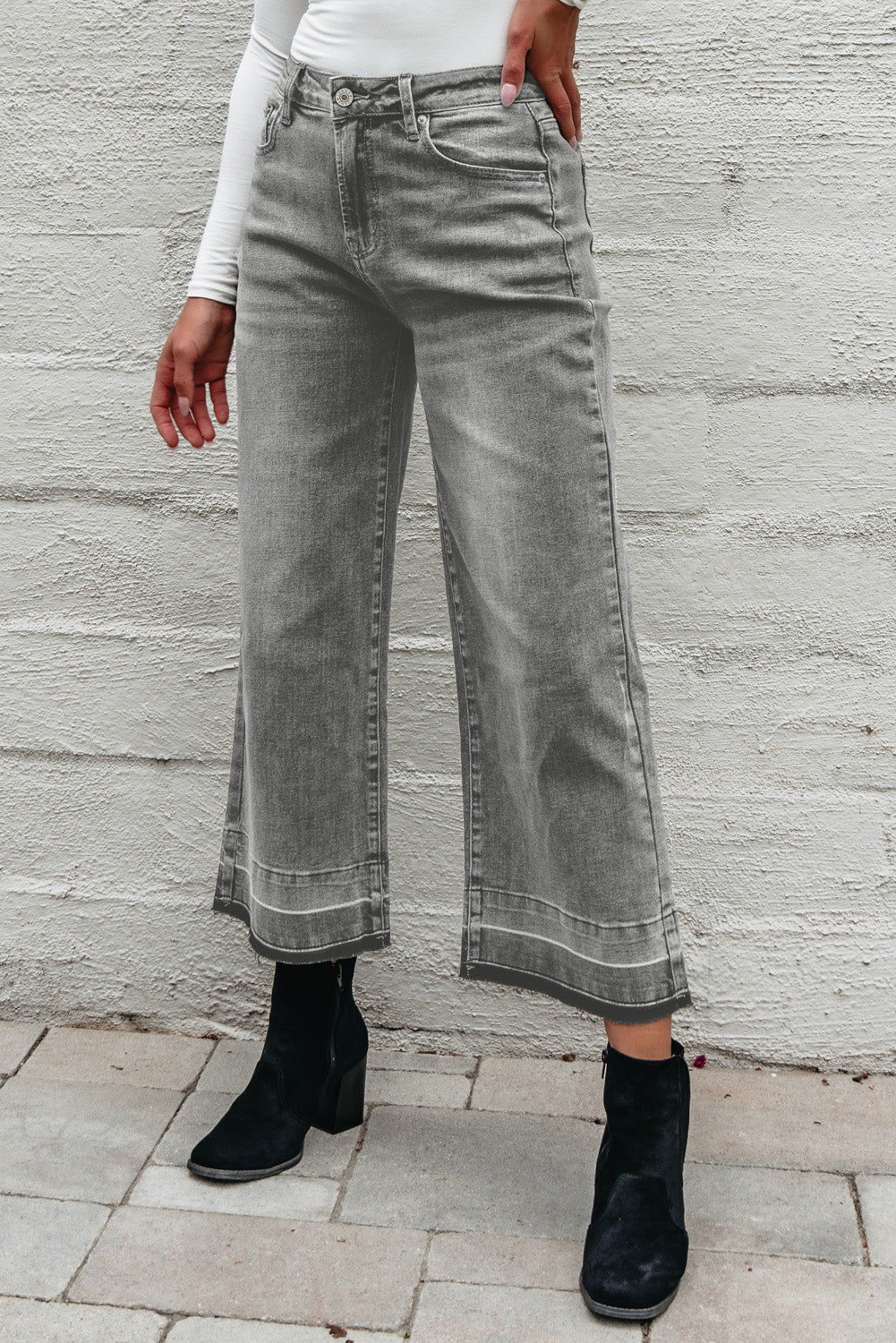 Gray Raw Hem Straight Leg High Waist Cropped Jeans