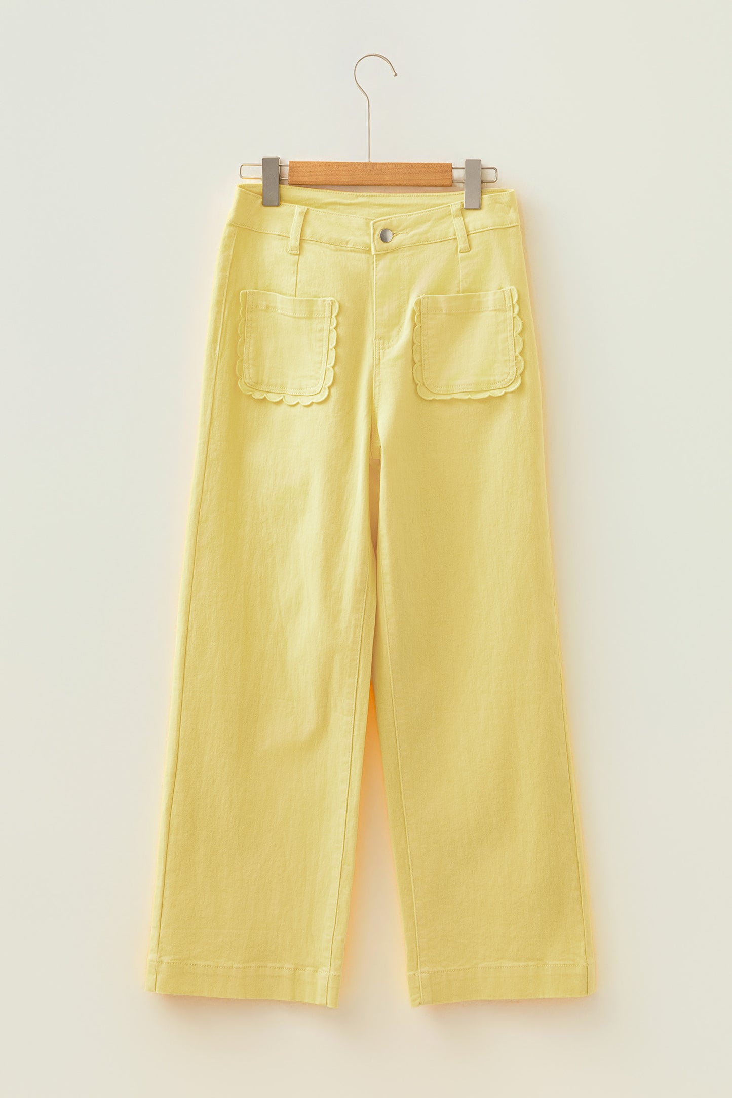 Womens Relaxed Fit Jeans with Pockets Size 4–16