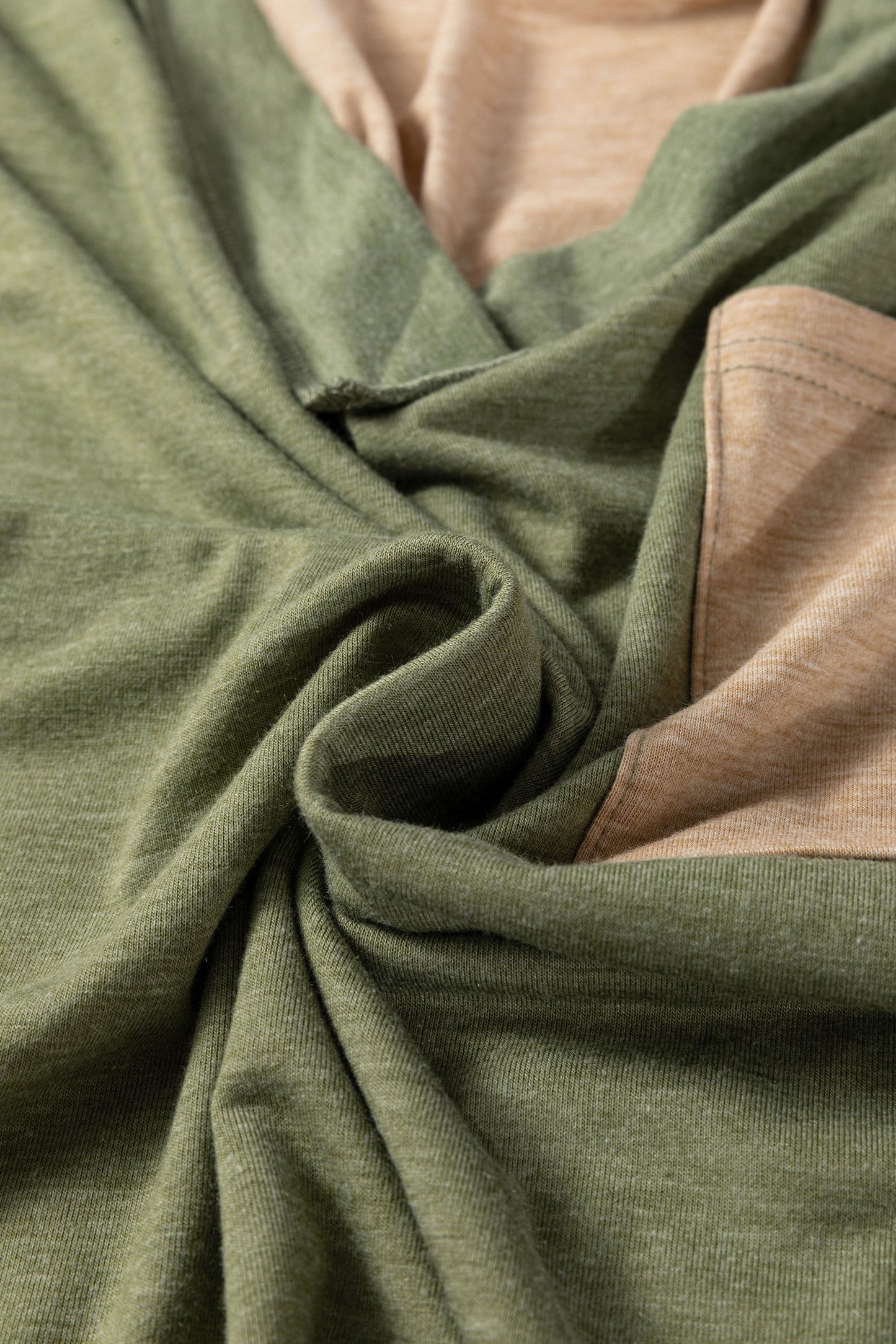 Exposed Stitching Colorblock V-Neck Top in Jungle Green