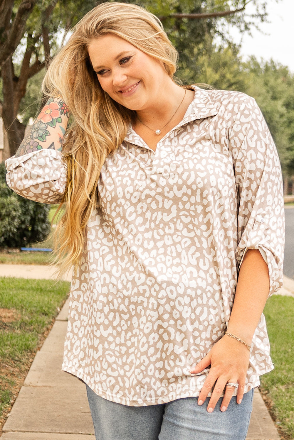 Leopard Print Tab Sleeve V-Neck Top | Plus Size | Light Taupe | 1X–4X