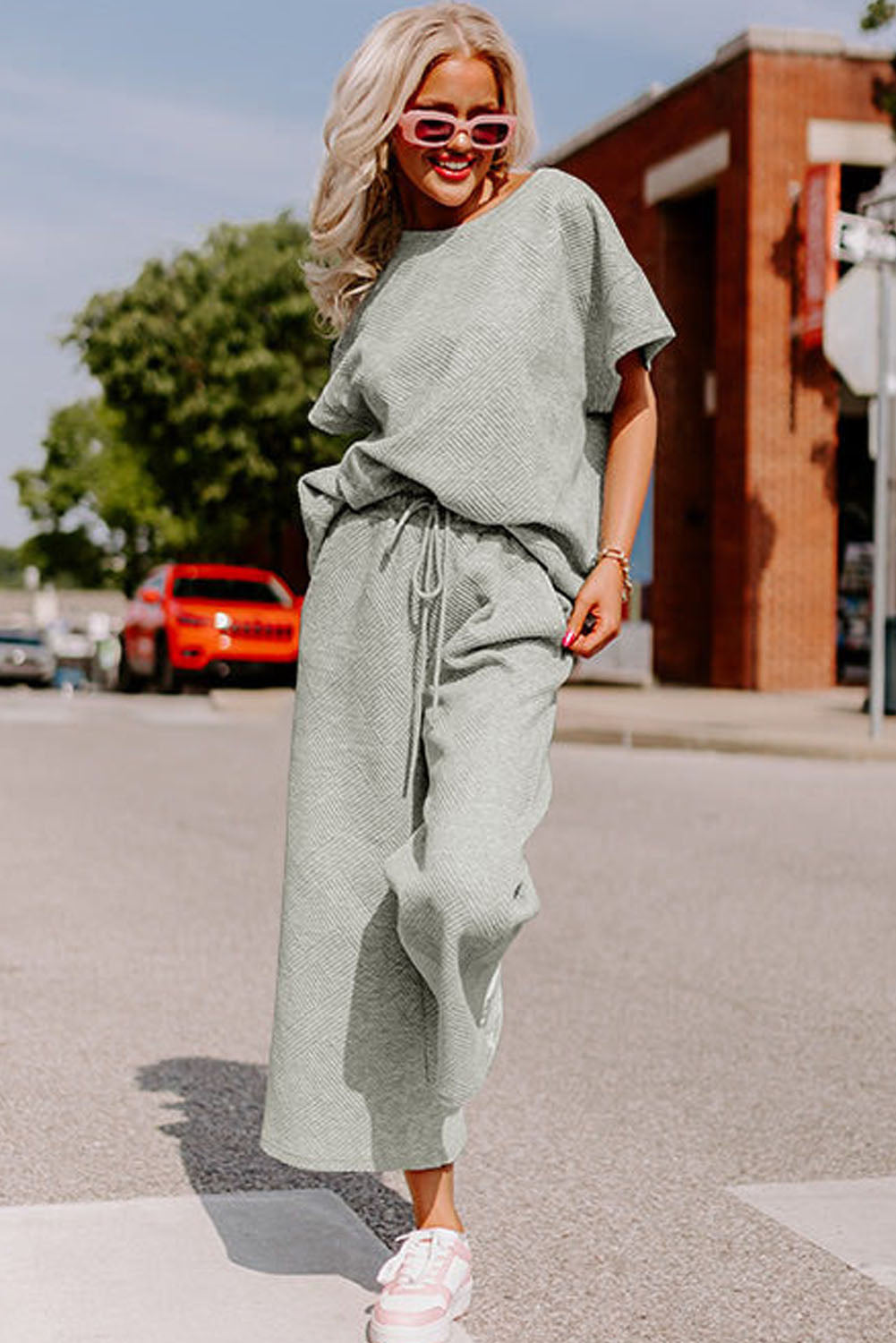 Loose Fit Textured Tee & Drawstring Pants Set Women S–2XL